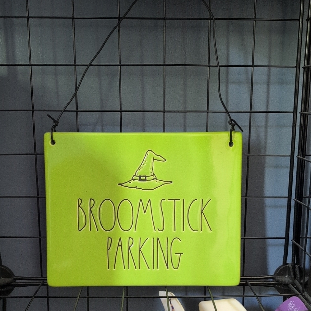 RAE DUNN BROOMSTICK PARKING 🧹